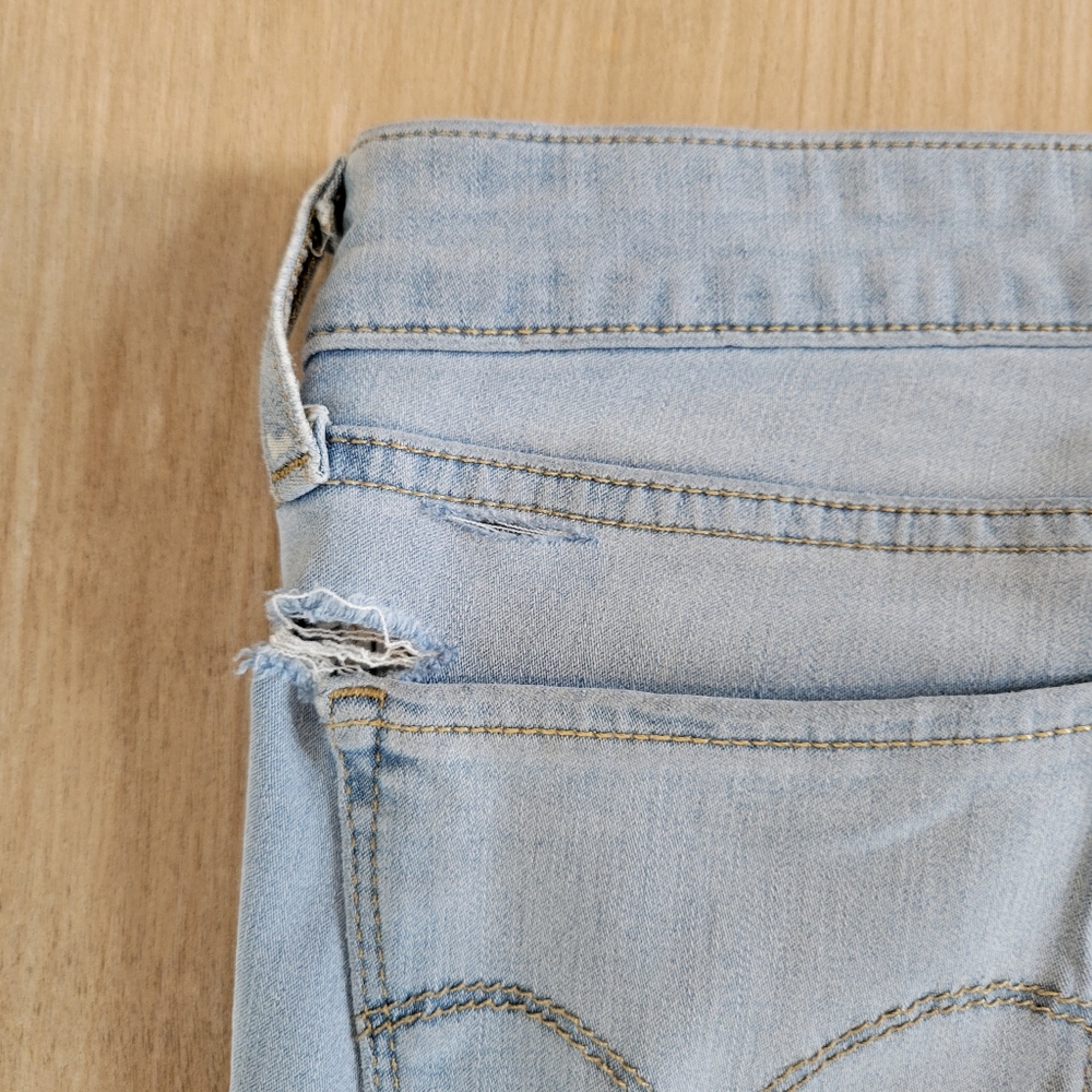 Levi's 711 Skinny Jeans Size W28 L30 - Picture 6 of 7